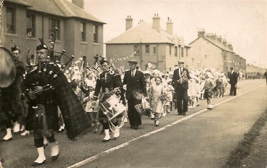 Photo: Illustrative image for the 'Old Gala Day Photos' page