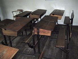 Photo:Desks similar to the ones we used